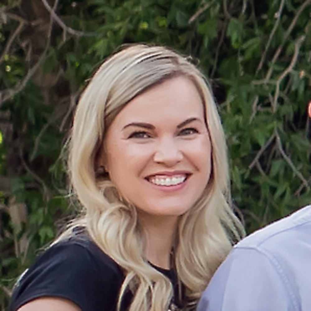 Meet your Posher, Cynthia